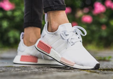 adidas originals nmd_r1 women's 140 00